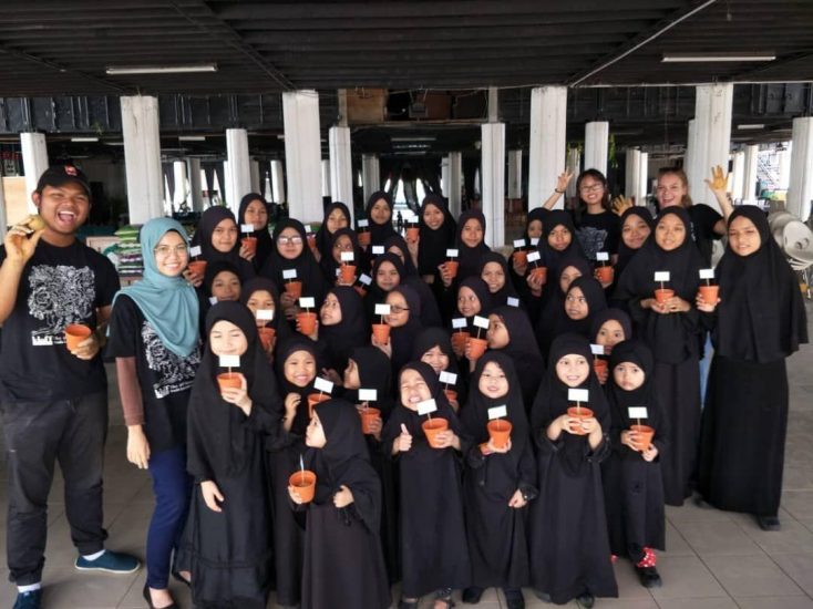 Making Seedbombs with Rumah Pengasih Warga Prihatin in Collaboration with Bank Muamalat